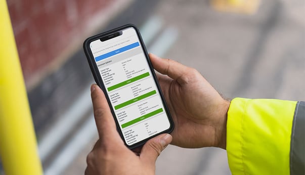 Gas engineer using our new REFCOM software module will help to ensure F-Gas compliance